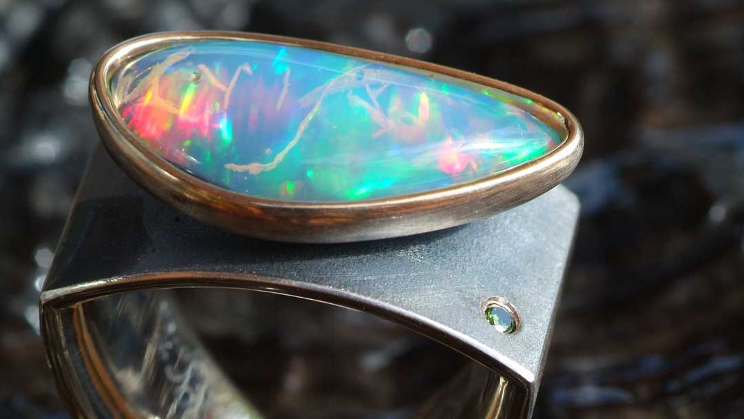 V Collection Opal 1